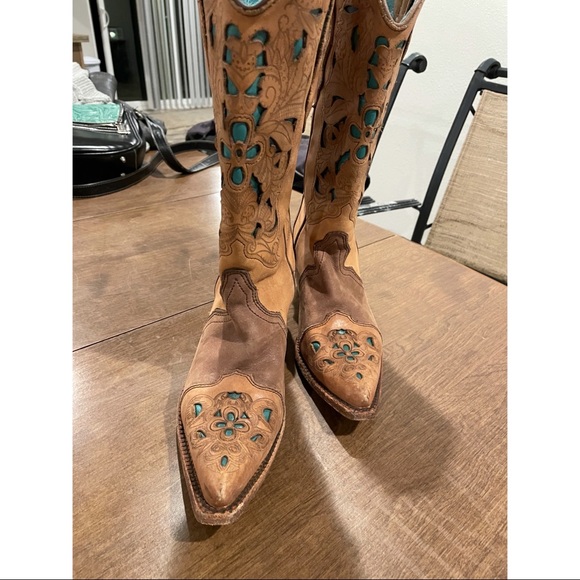 Women’s Corral Vintage Cowgirl Boots - Picture 2 of 3